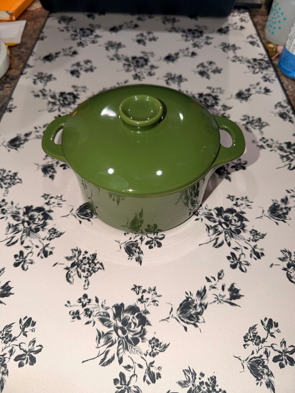 Brocc Your Body Ceramic Cocotte with Lid - Green - 19oz